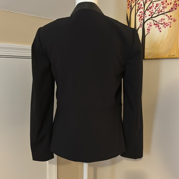 H&M Faux Leather Trim Fitted Blazer | Size 8 - Picture 5 of 7